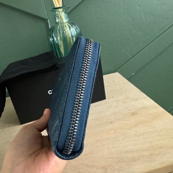 EUC Chanel Zip Around Caviar Blue Leather Wallet Aged Silver HW - Picture 4 of 13